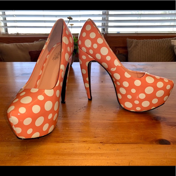 Charlotte Russe Retro Heels! - Picture 3 of 4